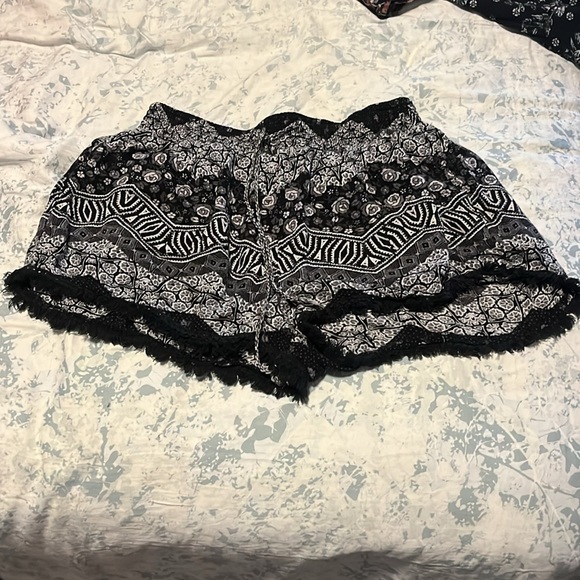 Size large hippie shorts. Black w/white patterns - Picture 2 of 4